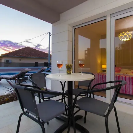 Appartement Bareta 2 *