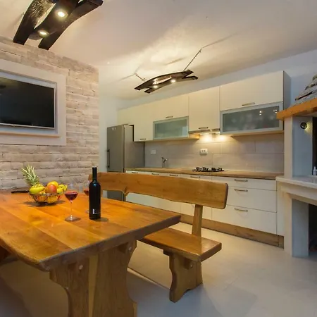 Διαμέρισμα Bareta 2 Τρογκίρ